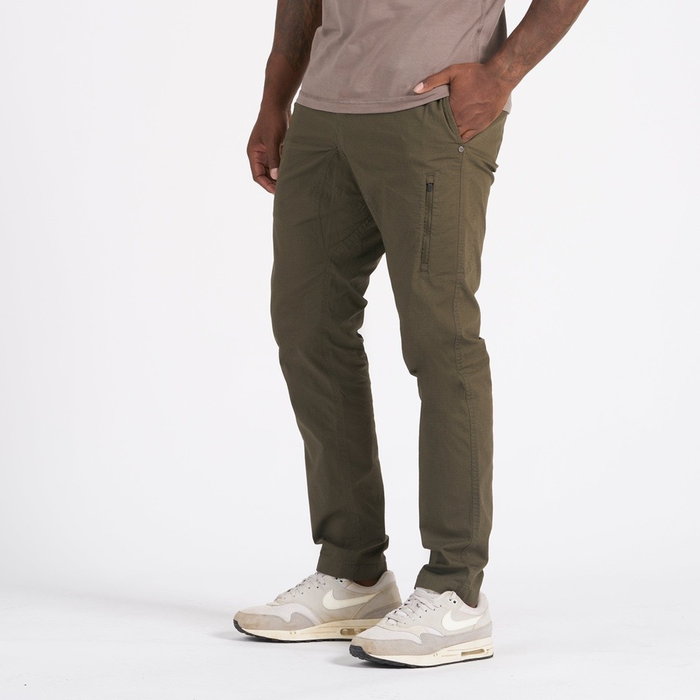 Vuori Men's Ripstop Climber Pant Dark Oregano Army Green Size Medium